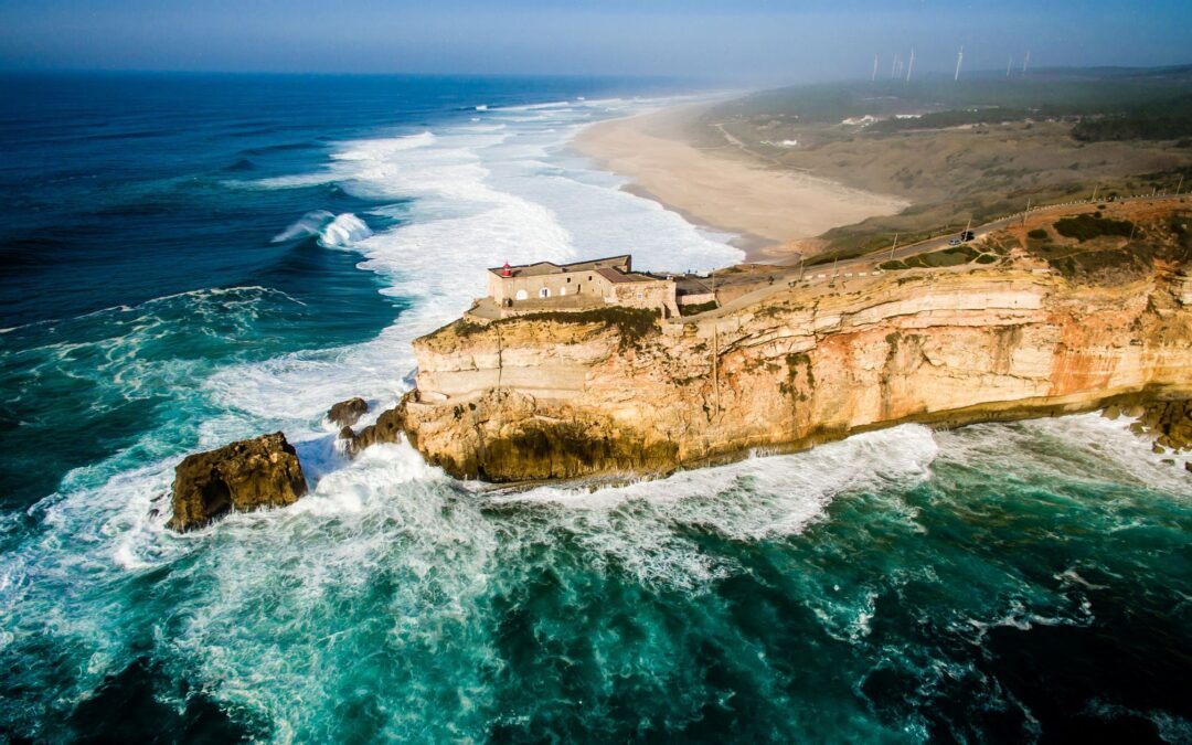 Nazaré – Ein malerisches Küstenstädtchen und unsere Erwartungen